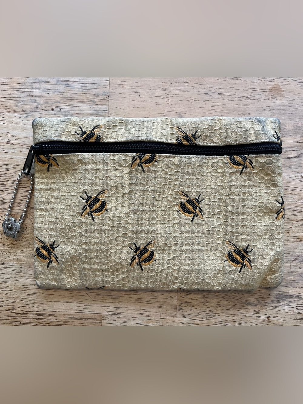 Cute Bee Zippered Pouch Bag